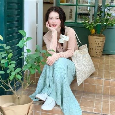 埃舍尔街的红色邮筒